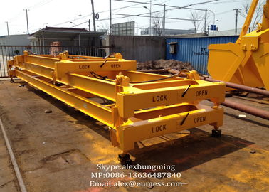 China Lifting Equipment Container Crane Spreader With Steel Wire Rope / Semi-automatic Type supplier